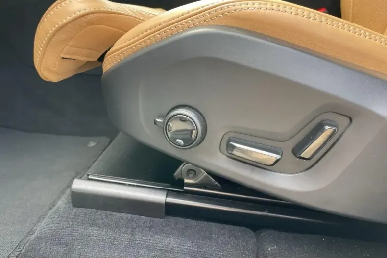 Volvo XC60 din 2025 cu 31.640 km - oferta VOL229242 - foto 20