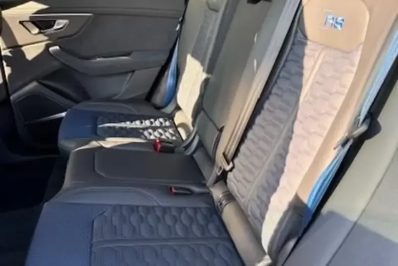 Audi RSQ8 din 2025 cu 5.100 km - oferta AUD229244 - foto 18