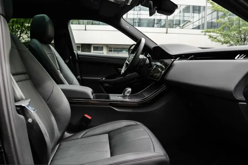 Land Rover Range Rover Evoque din 2025 cu 11.011 km - oferta LAN229250 - foto 3