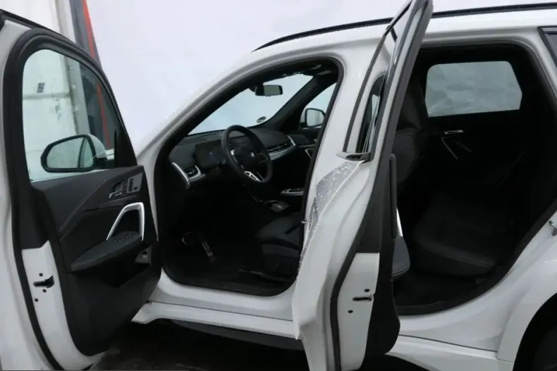 BMW X1 (Seria X) din 2025 cu 24.120 km - oferta BMW229254 - foto 6