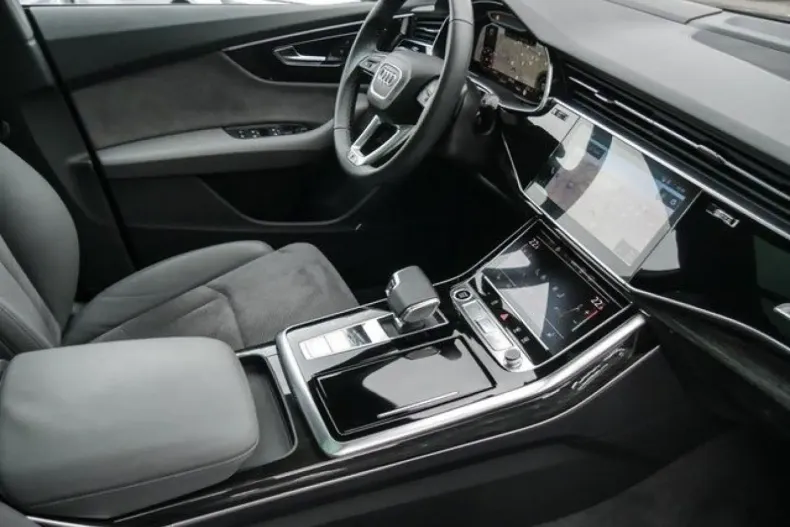 Audi Q8 din 2021 cu 71.837 km - oferta AUD229259 - foto 3