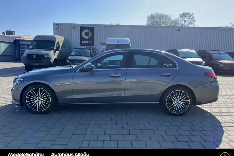 Mercedes-Benz C 200 (Clasa C) din 2024 cu 7.400 km - oferta MER229281 - foto 2