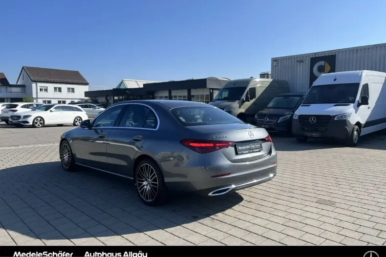 Mercedes-Benz C 200 (Clasa C) din 2024 cu 7.400 km - oferta MER229281 - foto 3