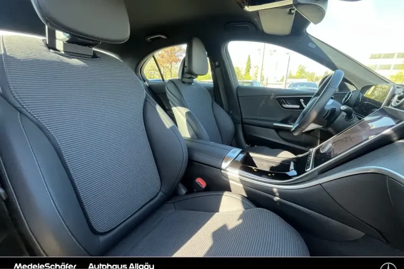 Mercedes-Benz C 200 (Clasa C) din 2024 cu 7.400 km - oferta MER229281 - foto 13