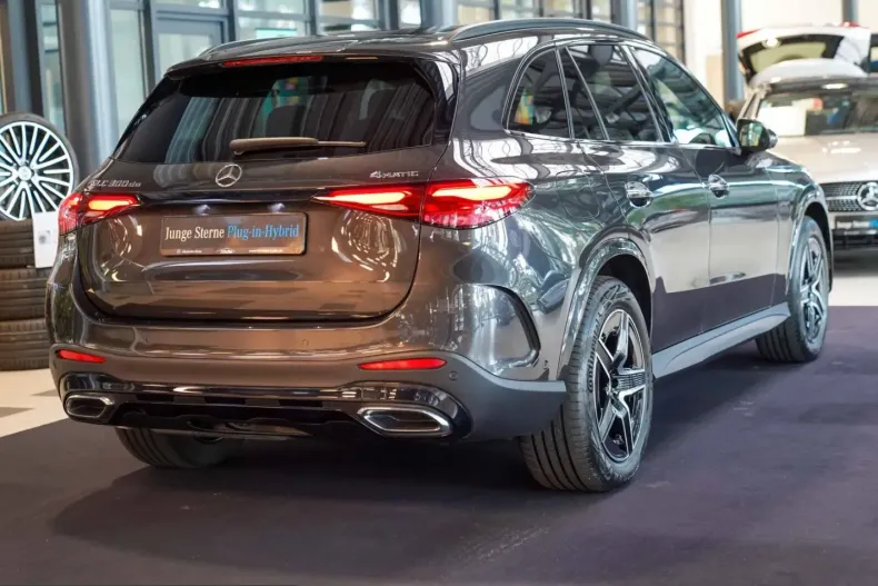 Mercedes-Benz GLC 300 (Clasa GLC) din 2025 cu 14.125 km - oferta MER229285 - foto 4