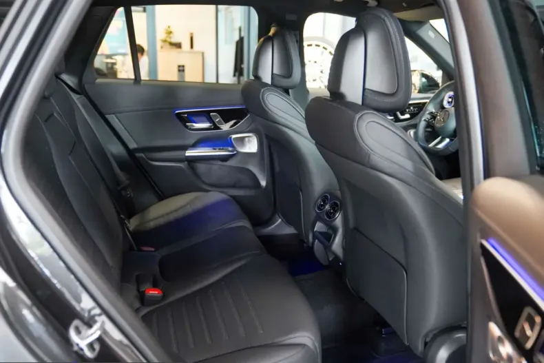 Mercedes-Benz GLC 300 (Clasa GLC) din 2025 cu 14.125 km - oferta MER229285 - foto 15