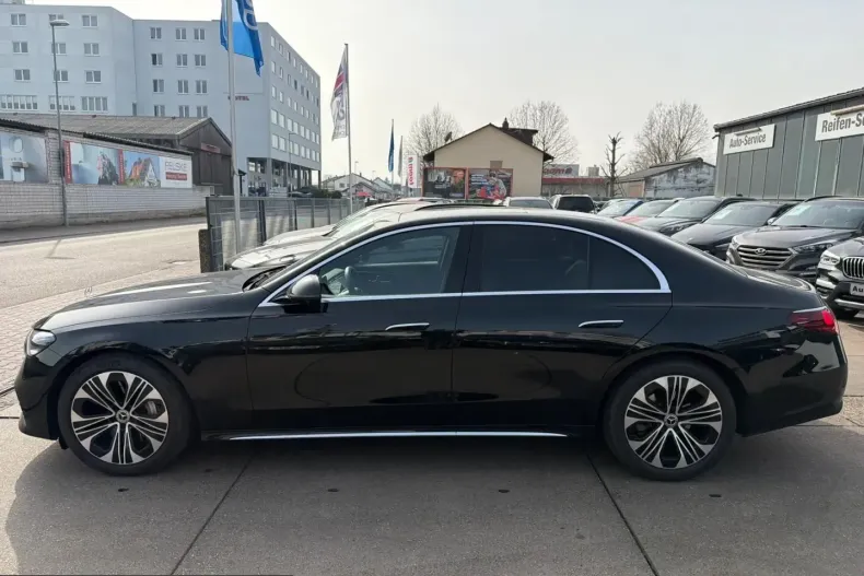 Mercedes-Benz E 220 (Clasa E) din 2024 cu 18.000 km - oferta MER229288 - foto 5