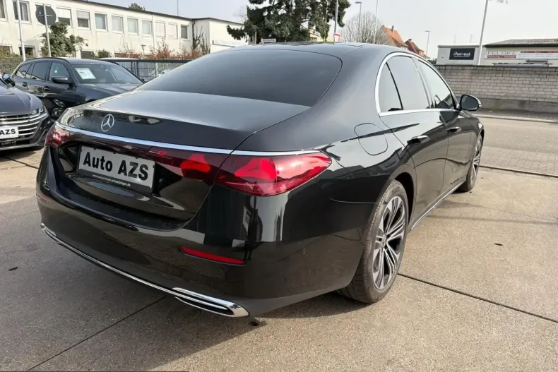 Mercedes-Benz E 220 (Clasa E) din 2024 cu 18.000 km - oferta MER229288 - foto 8