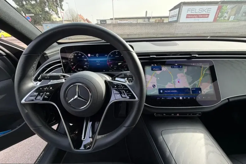 Mercedes-Benz E 220 (Clasa E) din 2024 cu 18.000 km - oferta MER229288 - foto 16