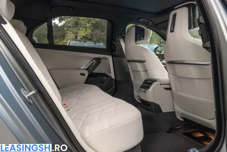 BMW M760 (Seria 7) din 2025 cu 18.100 km - oferta BMW229293 - foto 27