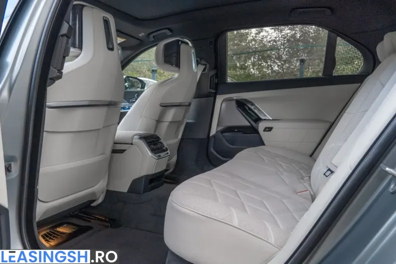 BMW M760 (Seria 7) din 2025 cu 18.100 km - oferta BMW229293 - foto 30