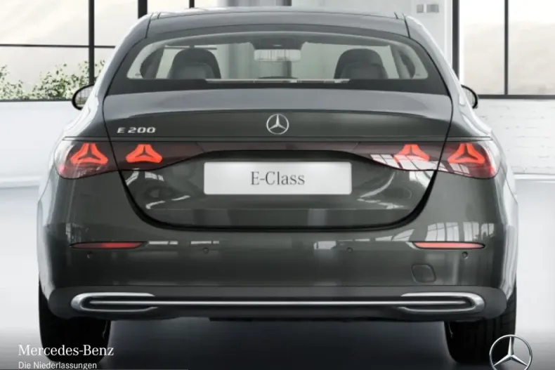 Mercedes-Benz E 200 (Clasa E) din 2025 cu 18.029 km - oferta MER229294 - foto 9