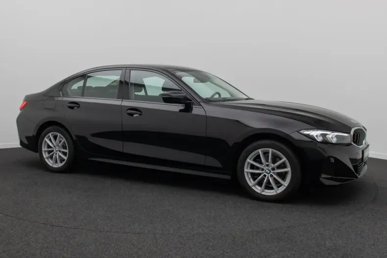 BMW 318 din 2024 cu 51.793 km - oferta BMW229295 - foto 4