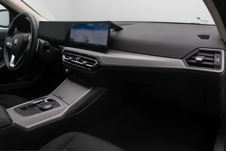 BMW 318 din 2024 cu 51.793 km - oferta BMW229295 - foto 26