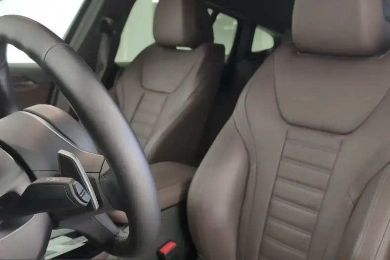 BMW X4 (Seria X) din 2024 cu 26.985 km - oferta BMW229298 - foto 3
