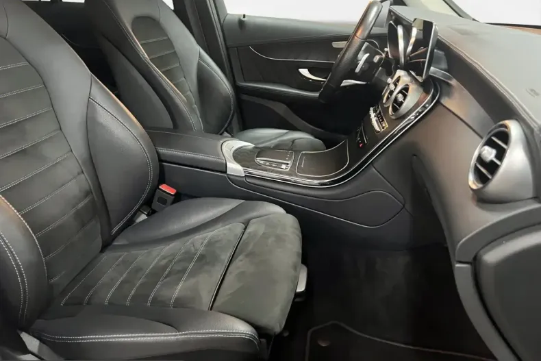 Mercedes-Benz GLC 300 (Clasa GLC) din 2023 cu 26.700 km - oferta MER229309 - foto 16