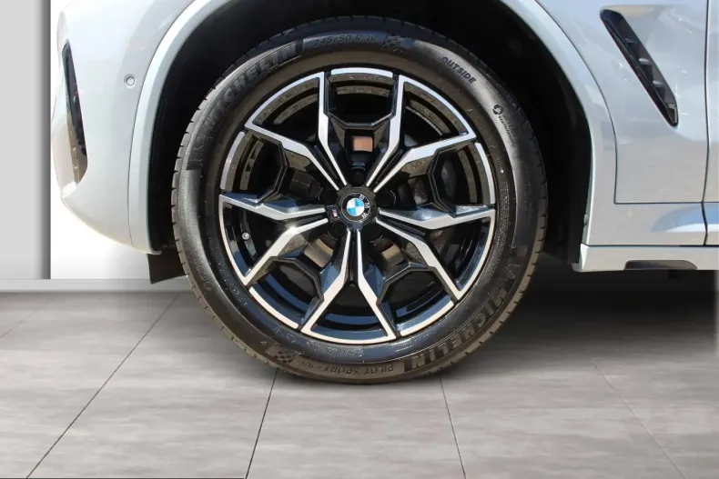 BMW X4 (Seria X) din 2025 cu 17.090 km - oferta BMW229310 - foto 3