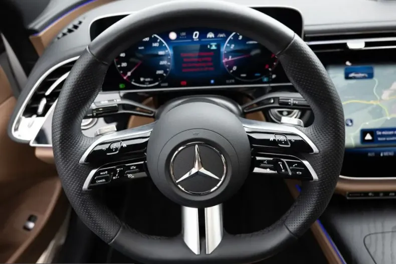 Mercedes-Benz E 200 (Clasa E) din 2025 cu 11.218 km - oferta MER229318 - foto 7