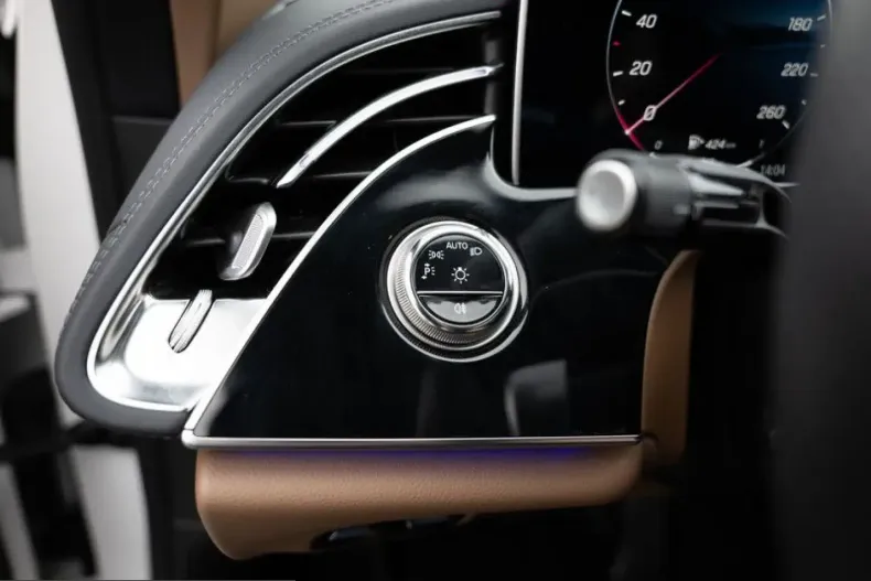 Mercedes-Benz E 200 (Clasa E) din 2025 cu 11.218 km - oferta MER229318 - foto 17