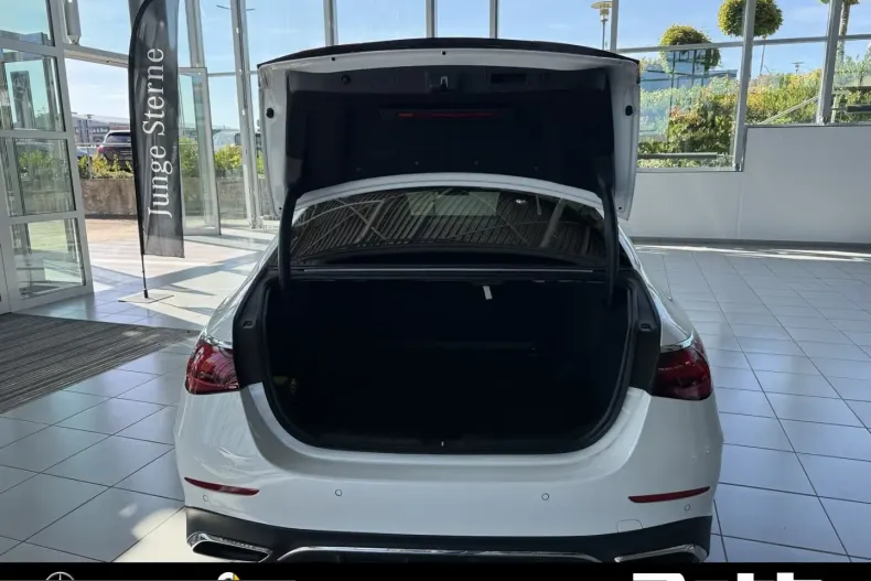 Mercedes-Benz E 220 (Clasa E) din 2024 cu 22.000 km - oferta MER229329 - foto 6