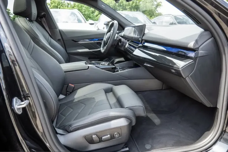 BMW 520 (Seria 5) din 2025 cu 21.407 km - oferta BMW229334 - foto 7