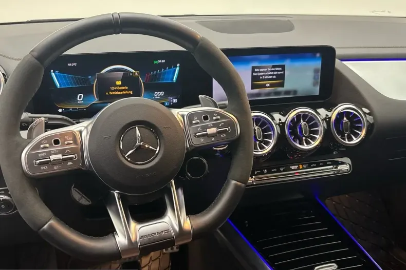 Mercedes-Benz GLA 45 AMG (Clasa GLA) din 2025 cu 4.900 km - oferta MER229337 - foto 8