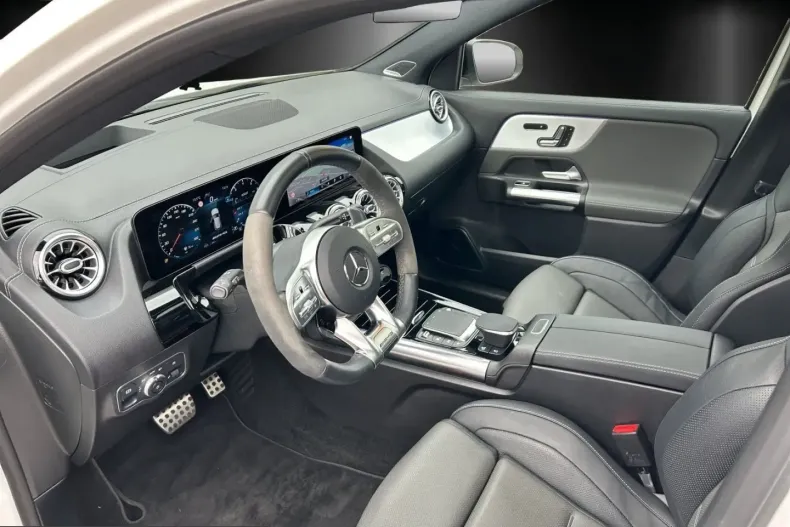 Mercedes-Benz GLA 45 AMG (Clasa GLA) din 2021 cu 28.172 km - oferta MER229339 - foto 6