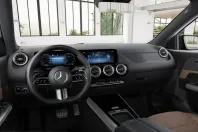 Mercedes-Benz GLA 220 (Clasa GLA) din 2025 cu 3.967 km - oferta MER229340 - foto 6