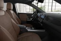 Mercedes-Benz GLA 220 (Clasa GLA) din 2025 cu 3.967 km - oferta MER229340 - foto 7