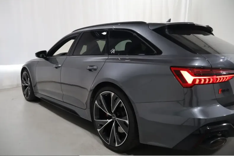 Audi RS6 din 2023 cu 61.700 km - oferta AUD229343 - foto 13