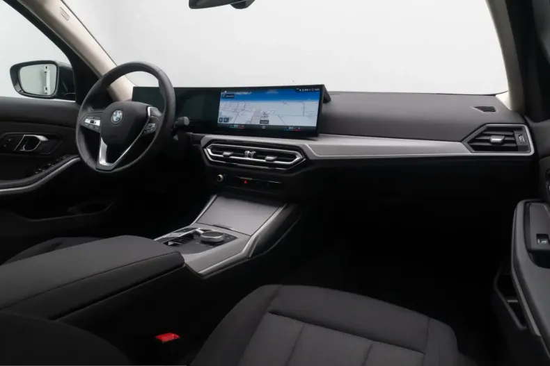 BMW 318 din 2024 cu 46.059 km - oferta BMW229345 - foto 38