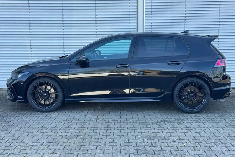 Volkswagen Golf din 2025 cu 40.380 km - oferta VOL229346 - foto 4