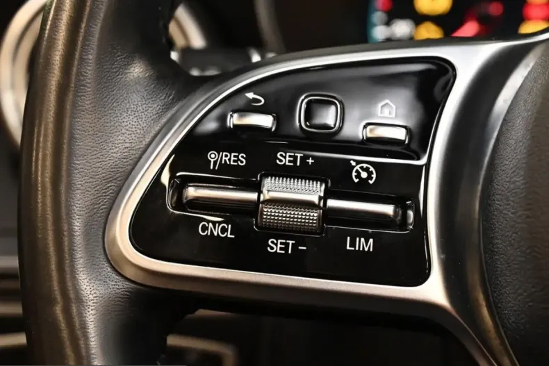 Mercedes-Benz C 300 (Clasa C) din 2022 cu 69.919 km - oferta MER229347 - foto 19