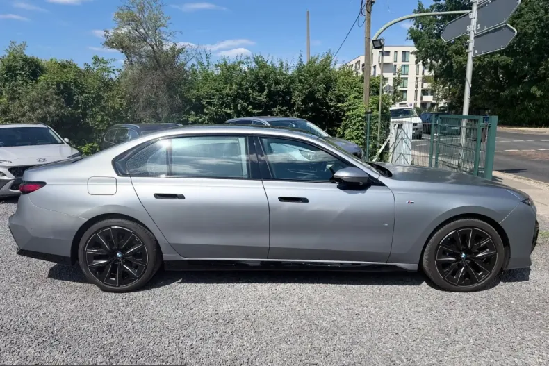 BMW 740 (Seria 7) din 2024 cu 21.436 km - oferta BMW229349 - foto 4
