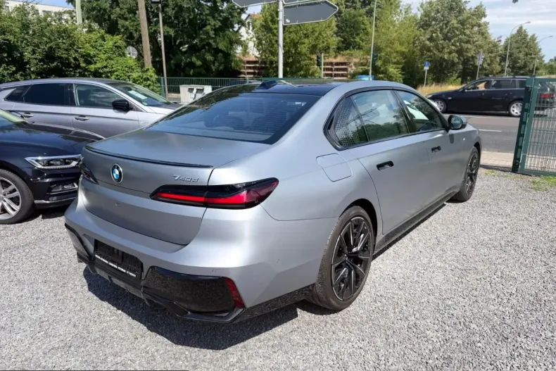 BMW 740 (Seria 7) din 2024 cu 21.436 km - oferta BMW229349 - foto 5