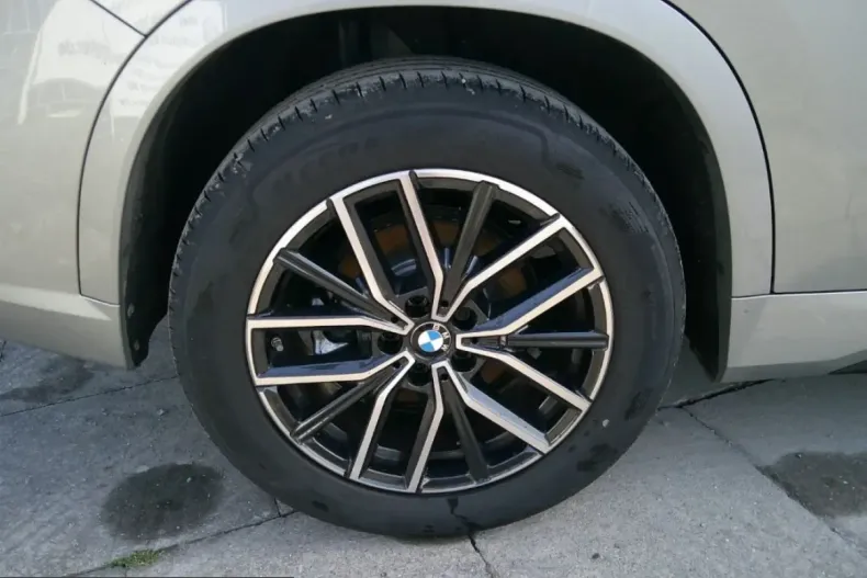 BMW X1 (Seria X) din 2025 cu 11.995 km - oferta BMW229365 - foto 4