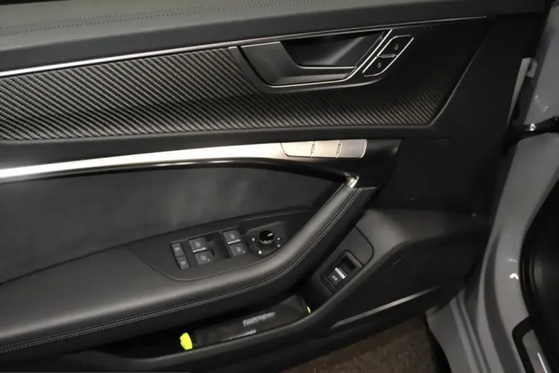 Audi RS6 din 2024 cu 50.500 km - oferta AUD229367 - foto 11