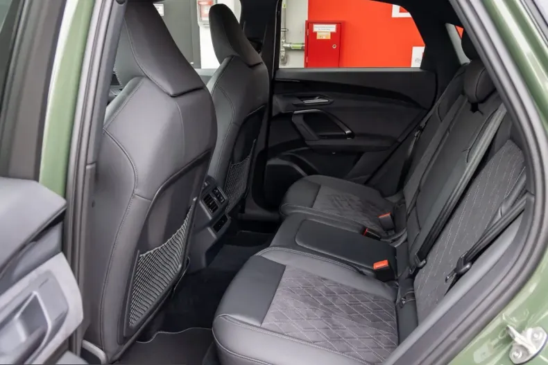 Audi Q5 din 2025 cu 11.999 km - oferta AUD229380 - foto 13