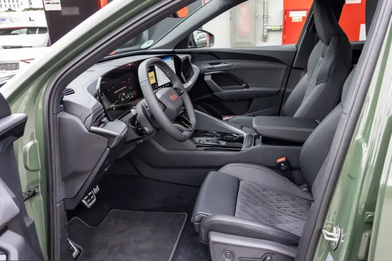 Audi Q5 din 2025 cu 11.999 km - oferta AUD229380 - foto 16