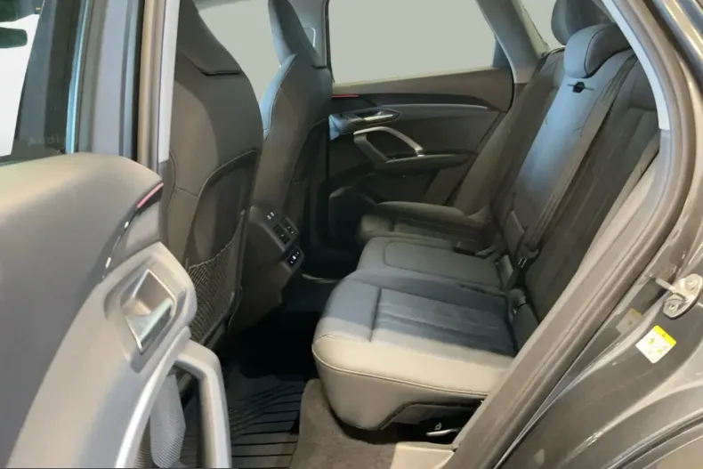 Audi Q5 din 2025 cu 19.700 km - oferta AUD229388 - foto 10
