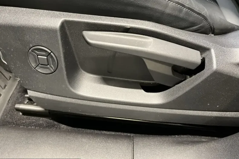 Audi Q5 din 2025 cu 19.700 km - oferta AUD229388 - foto 13