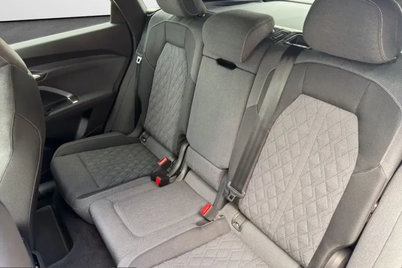 Audi Q5 din 2025 cu 20.106 km - oferta AUD229391 - foto 11