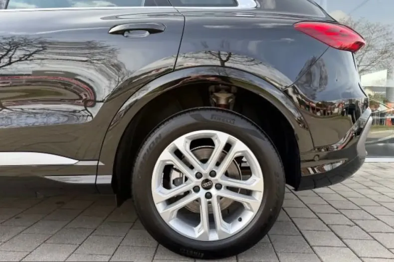 Audi Q5 din 2025 cu 7.000 km - oferta AUD229406 - foto 17