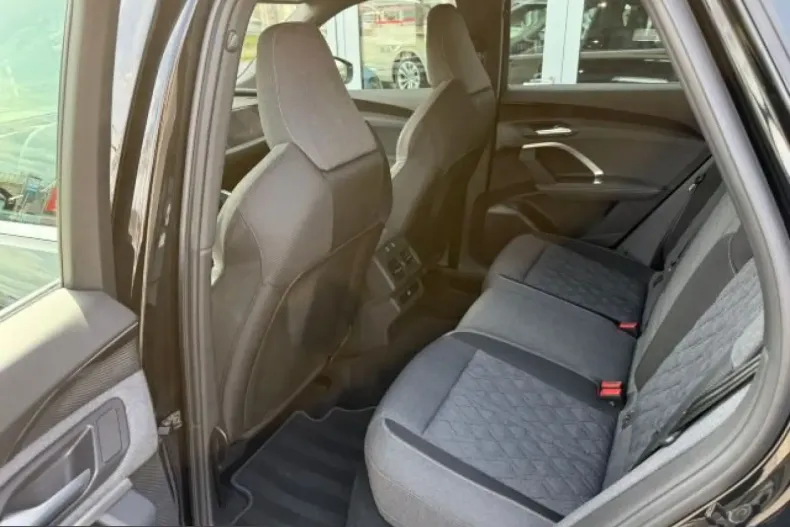 Audi Q5 din 2025 cu 7.000 km - oferta AUD229406 - foto 20