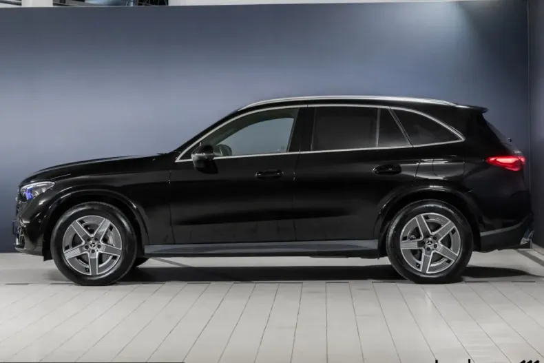 Mercedes-Benz GLC 300 (Clasa GLC) din 2023 cu 9.748 km - oferta MER229407 - foto 3