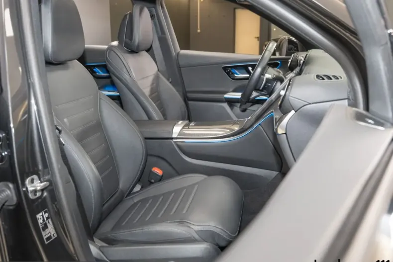 Mercedes-Benz GLC 300 (Clasa GLC) din 2023 cu 28.414 km - oferta MER229411 - foto 18