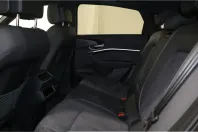 Audi Q8 din 2023 cu 77.244 km - oferta AUD229413 - foto 12