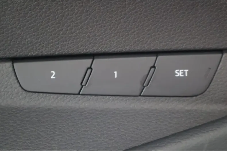 Audi Q8 din 2023 cu 77.244 km - oferta AUD229413 - foto 24
