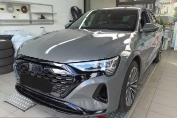 Audi Q8 din 2023 - oferta AUD229415