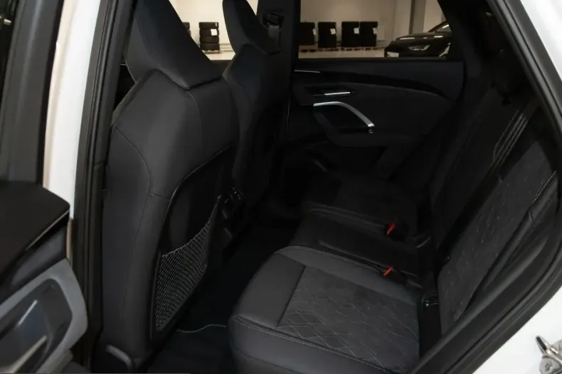 Audi Q5 din 2025 cu 6.436 km - oferta AUD229419 - foto 10